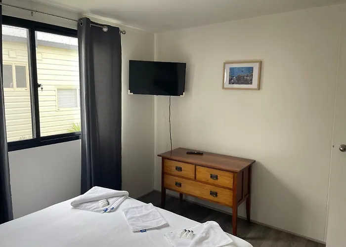 Lakes Main Holiday Park