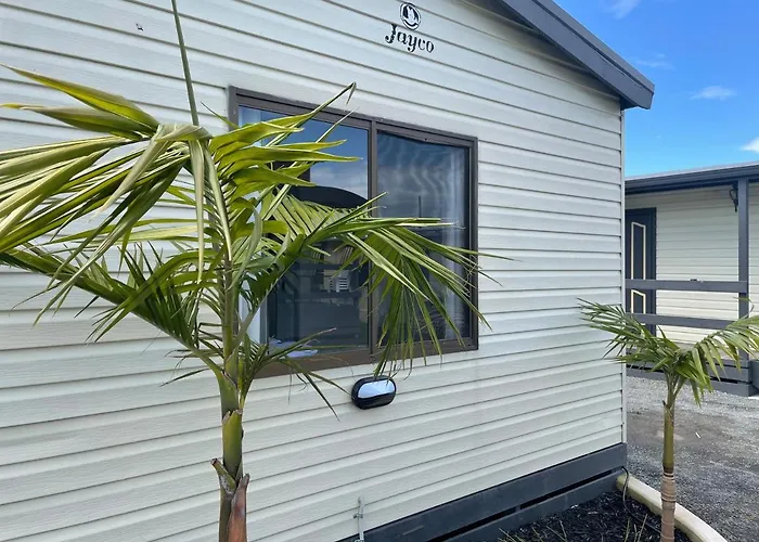 Lakes Main Holiday Park