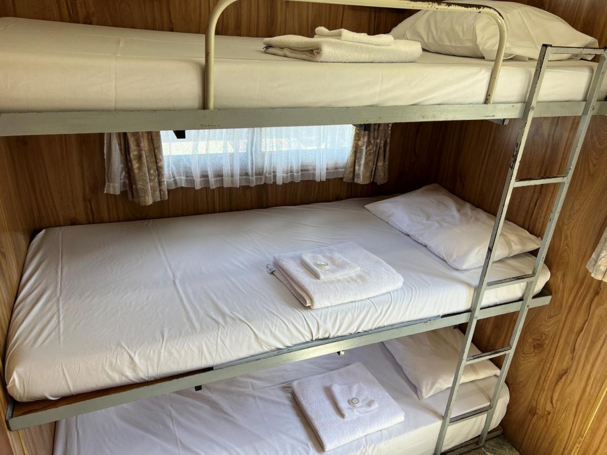 Lakes Main Holiday park *