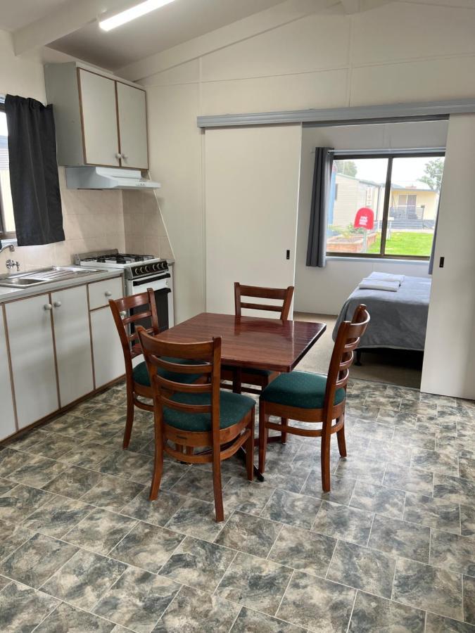 Lakes Main Holiday park *