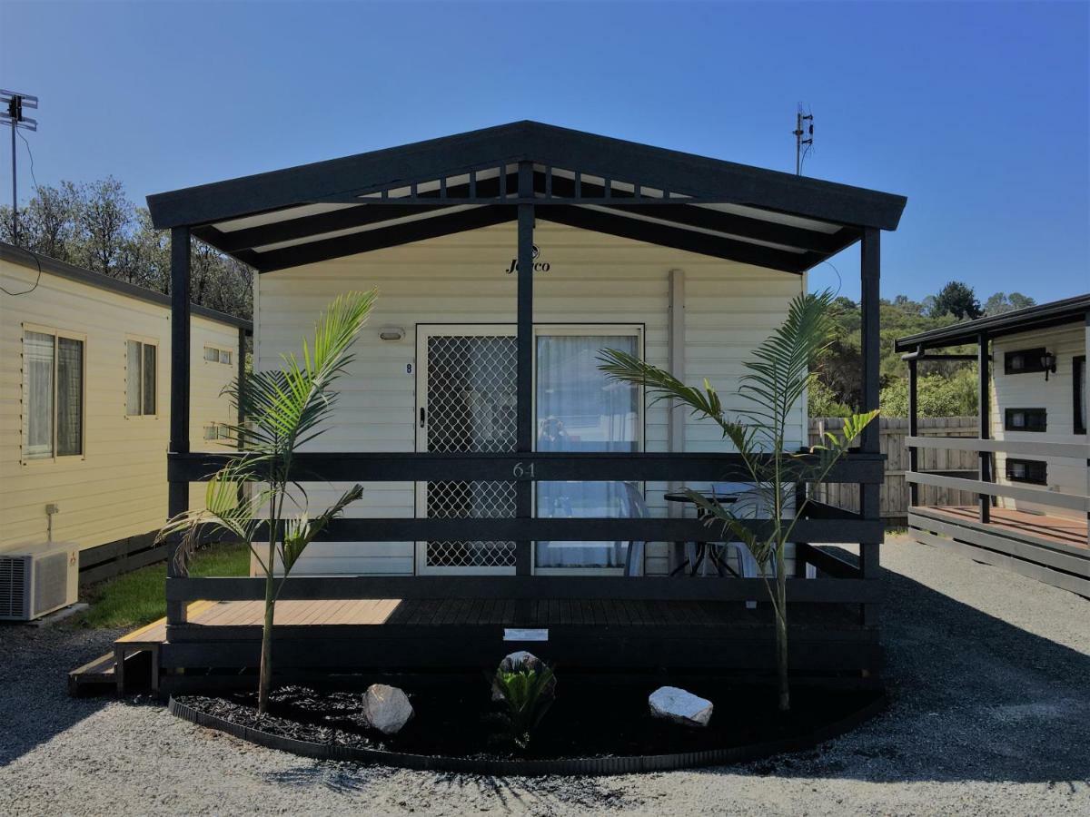 Lakes Main Holiday park *