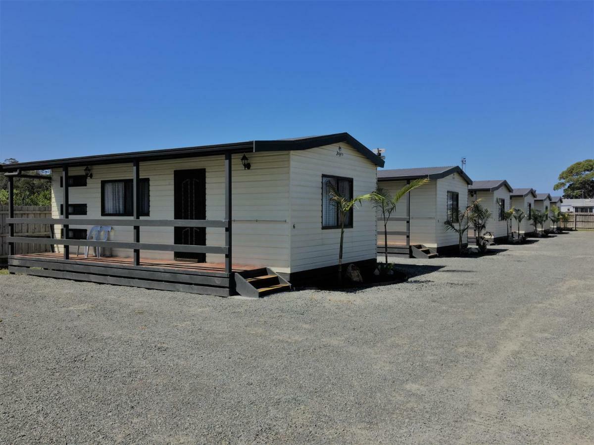 Lakes Main Holiday park *
